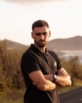Alex Miguel, barbeiro na Barbearia Jesus